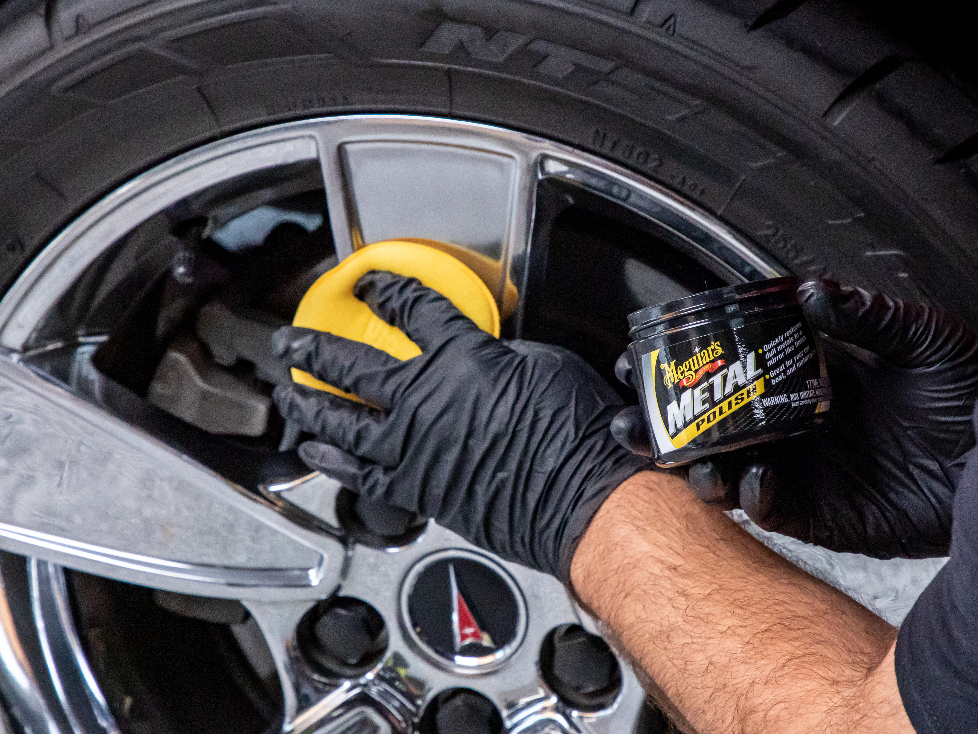 Meguiars Metal Polish 6oz  Aluminum and Chrome Polish