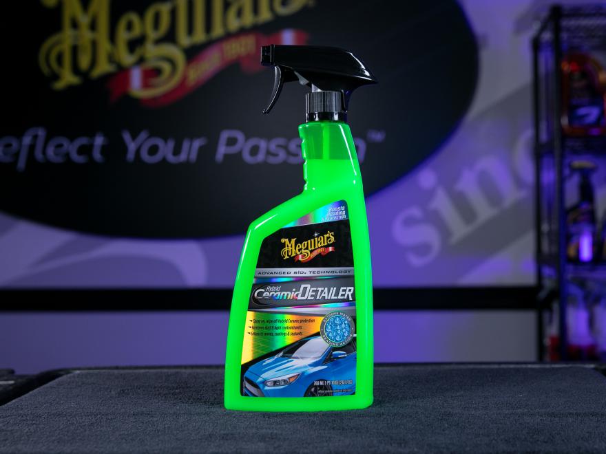 Meguiar's - If you want to quickly remove contaminants, enhance gloss, and  leave paint with a slick, “just-washed” look, Hybrid Ceramic Detailer is  for you. 💚 💚 . Plus, SiO2 water beading